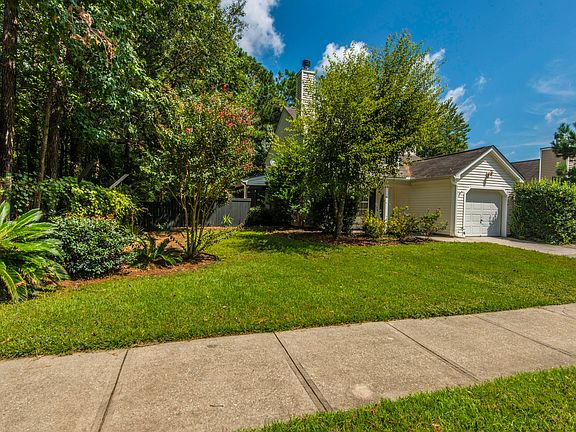 3rd image of 1058 Peninsula Cove Dr