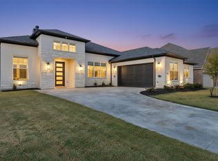 512 Creekside Dr, Haslet, TX 76052