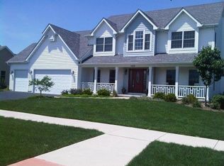 1402 Blackberry Creek Dr, Elburn, IL 60119