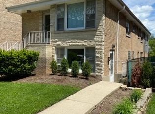 8243 Knox Ave #1, Skokie, IL