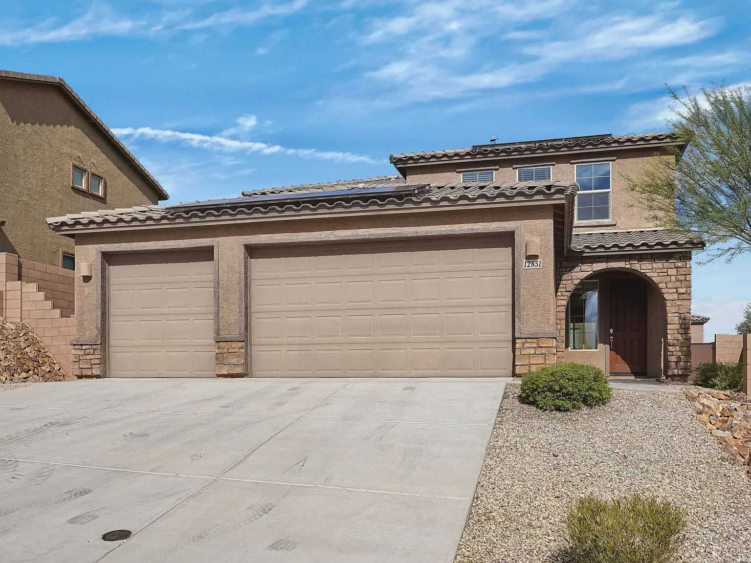 4 bed, 3005 sqft, $3,300 — Photo 1