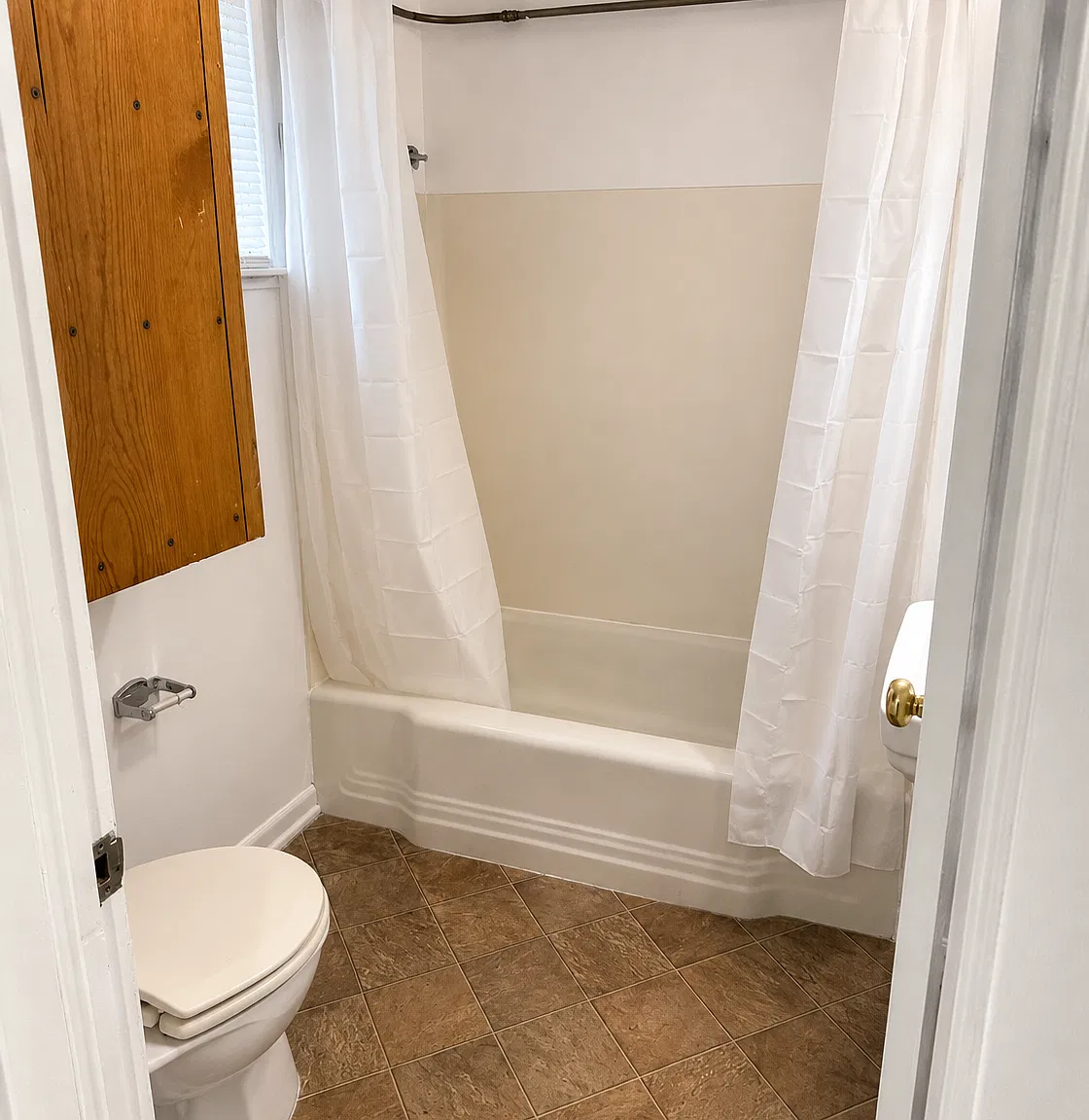 212 E Adams - 1 — Photo 3