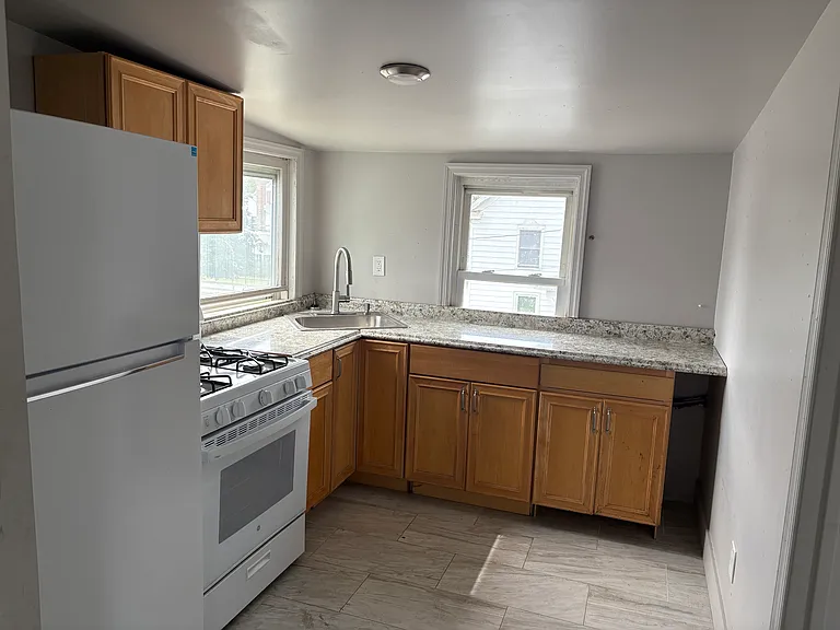 622 S 2nd St #2 — Photo 4