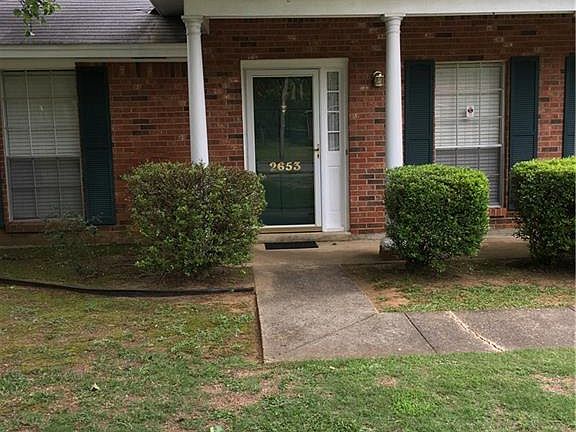 3rd image of 2653 Green Oaks Dr
