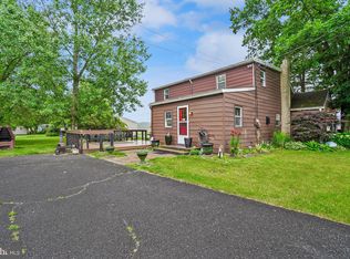 17 Meadow Rd, Quakertown, PA 18951