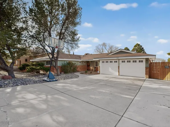 1525 Cedar Ridge Dr NE, Albuquerque, NM 87112