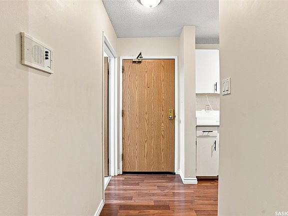 3rd image of UNIT 614-310 Stillwater DRIVE