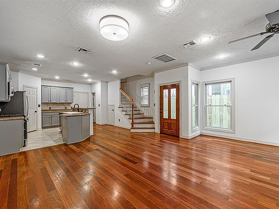 5th image of 1324 Prince St