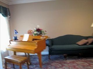 5th image of 1001 Augusta Cir