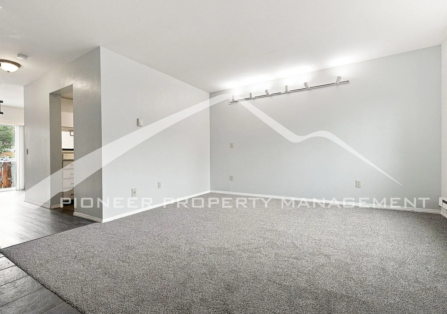 Lovely Townhome with Fenced Back Patio Area! — Photo 3