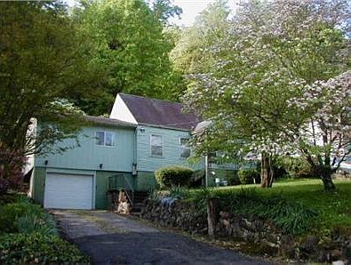 2nd image of 210 Shipman Dr