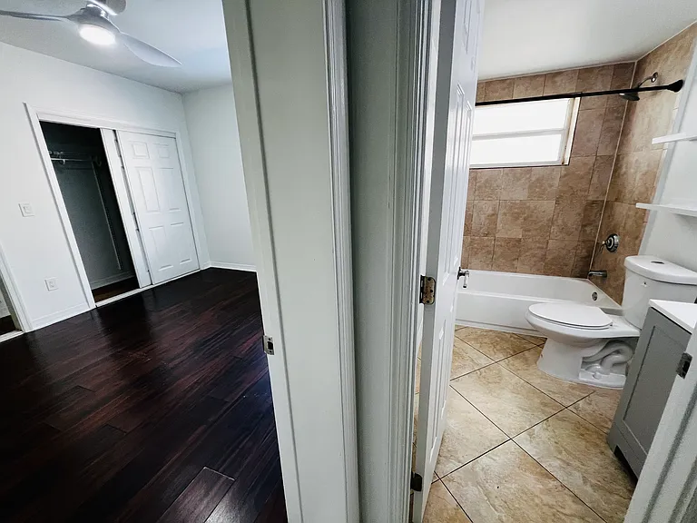 944 Bay Dr #12 — Photo 15