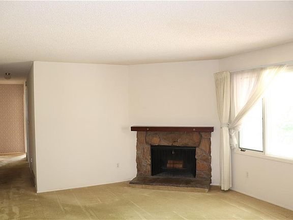 5th image of 2314 41st St W