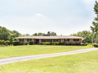 3325 Brooks Dr, Loganville, GA 30052