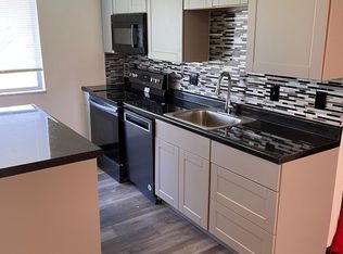 10145 Chaucer Ave, Saint Louis, MO 63114