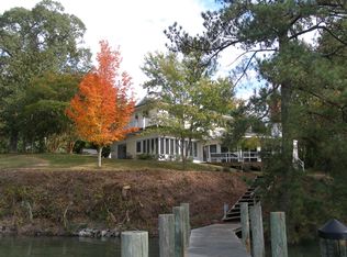 142 Lancaster Rd, Irvington, VA 22480