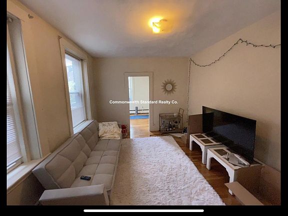 3rd image of 71 Phillips St APT 4