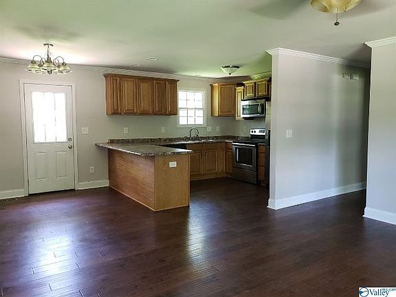 3rd image of 2209 Cecille Dr SW
