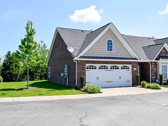 2nd image of 395 Devon Chase Hl Unit 1301