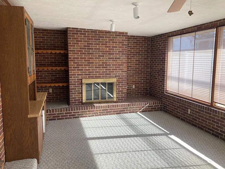 4924 Cresthaven Dr — Photo 7
