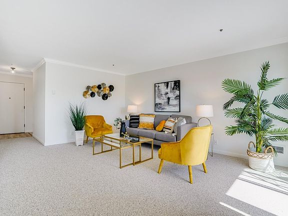 3rd image of 230 W 5th Ave APT 401