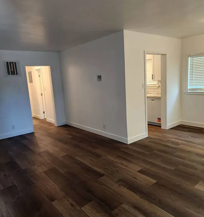 1540 S Orange Grove Ave #4