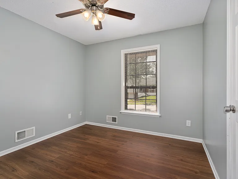 3513 NE Stanton St — Photo 15
