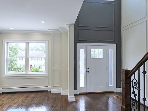 5th image of 114 Woodvale Ave