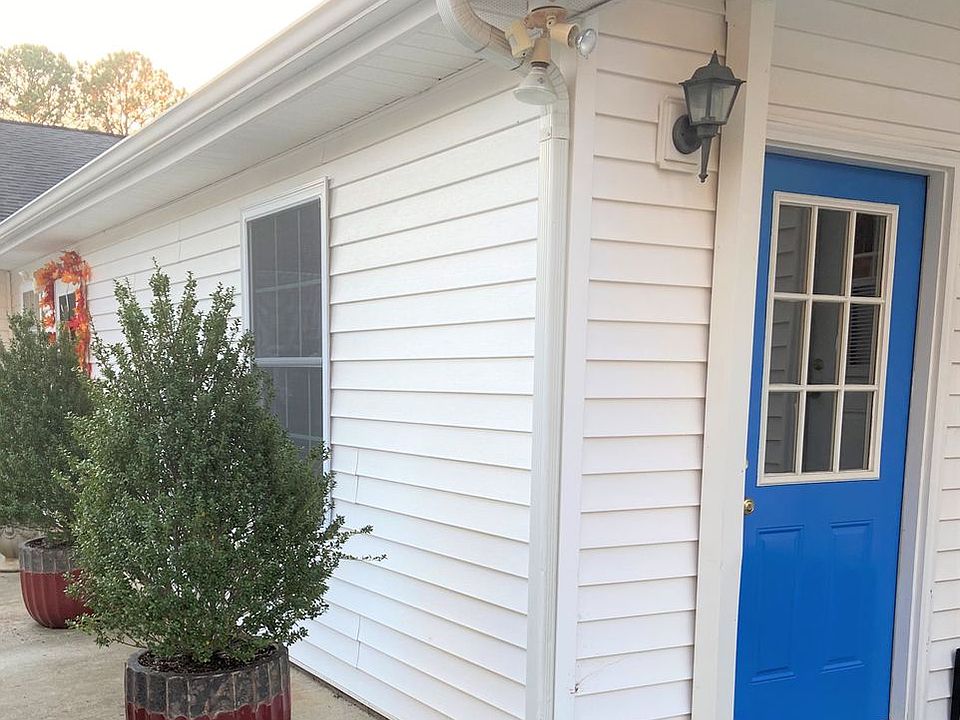1st image of 2874 Forest Hills Cir