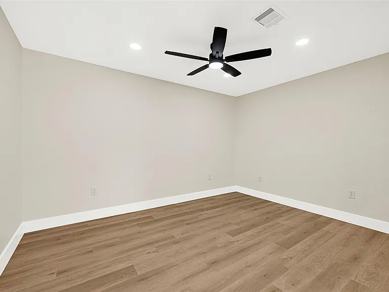 3203 Falling Brook Dr — Photo 28