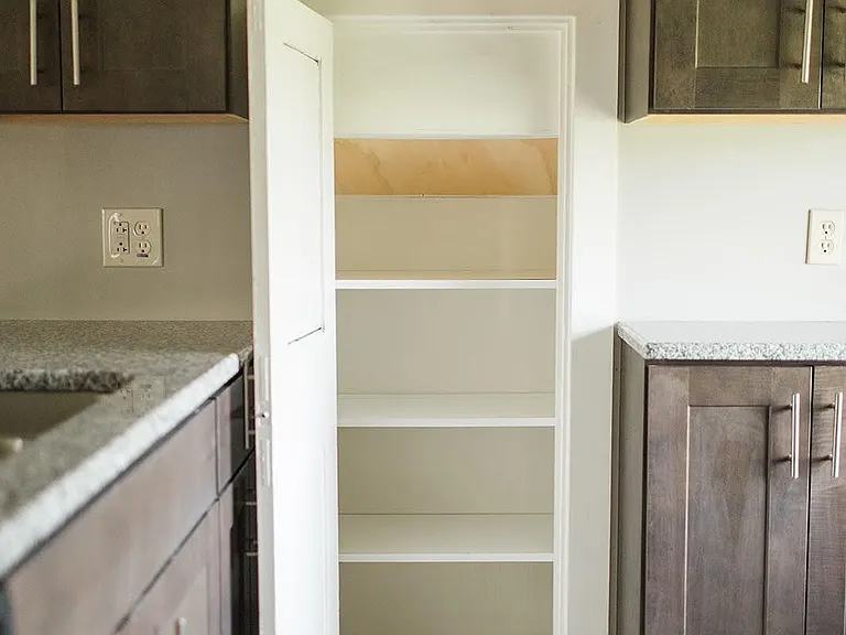 6022 Carpenter St — Photo 8
