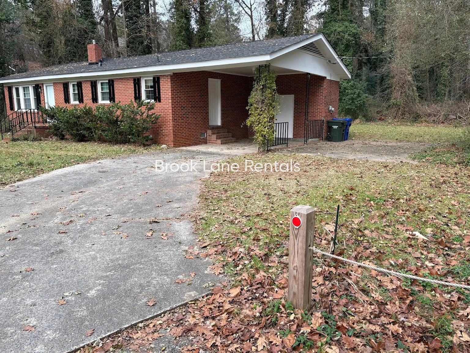 1310 Stadium Dr — Photo 3