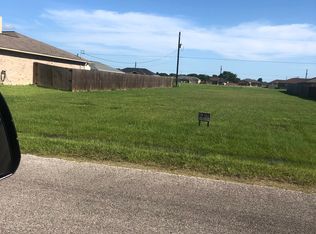 27 E Grouse Rd, Victoria, TX 77905