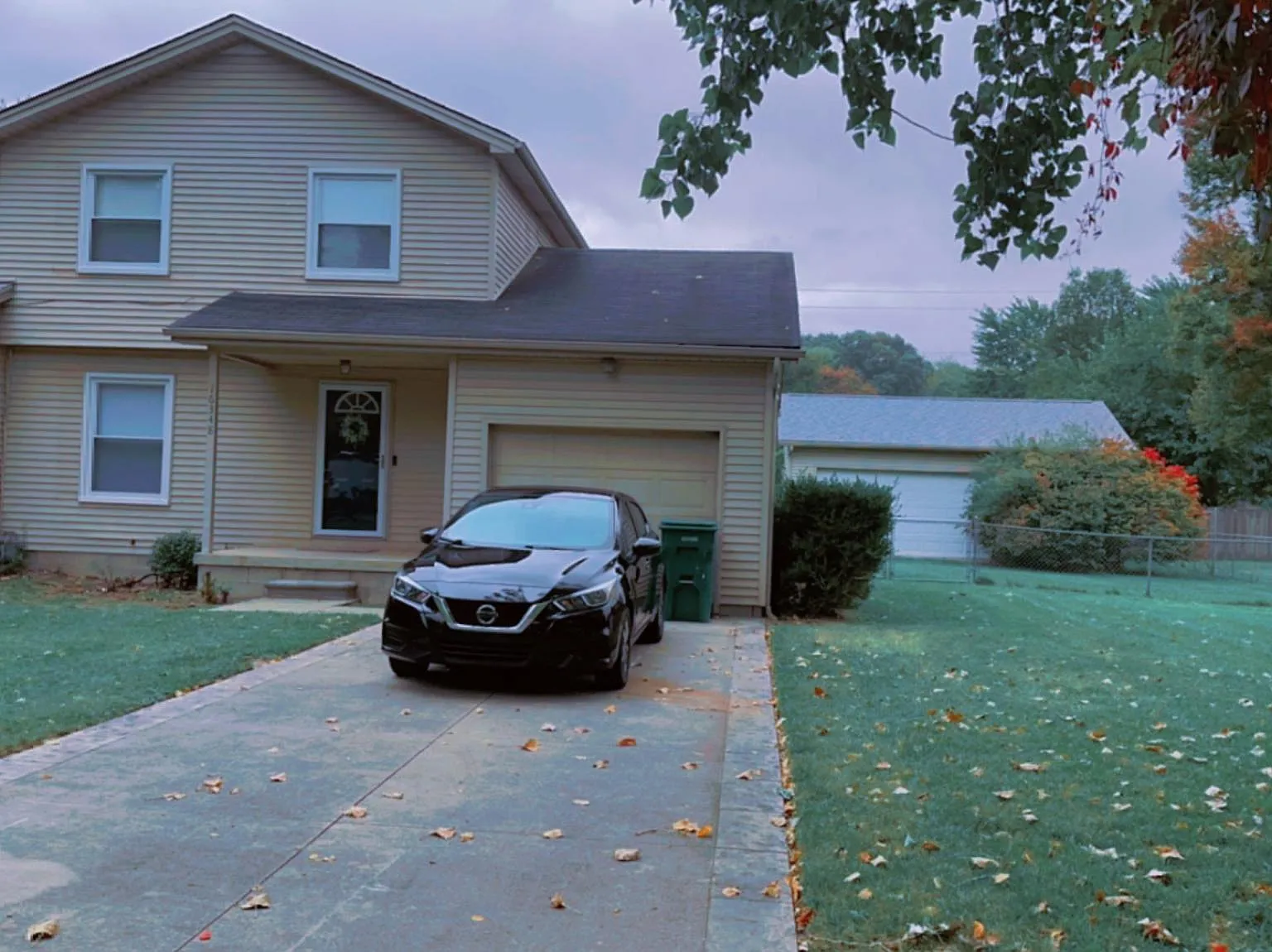 3 bed, 1.5 bath, 1900 sqft, $2,800 — Photo 2
