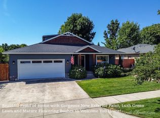 733 Dane Dr, Medford, OR 97501