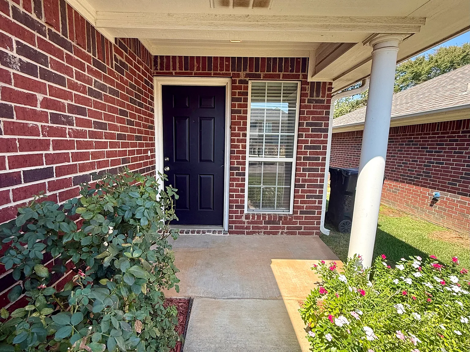 3 bed, 1405 sqft, $1,550 — Photo 2