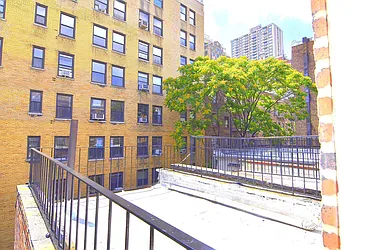 Rented by Manhattan Spaces