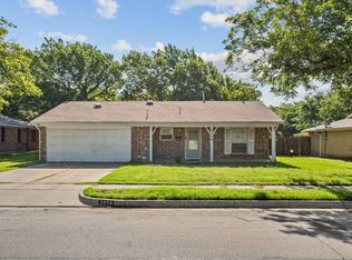 2859 Mims St, Fort Worth, TX 76112