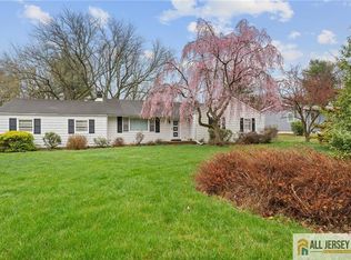 377 Ridge Rd, Dayton, NJ 08810