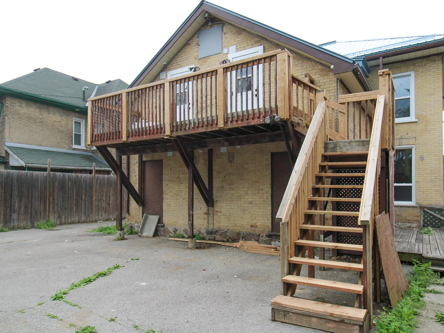468 Bolivar Street Peterborough — Photo 3