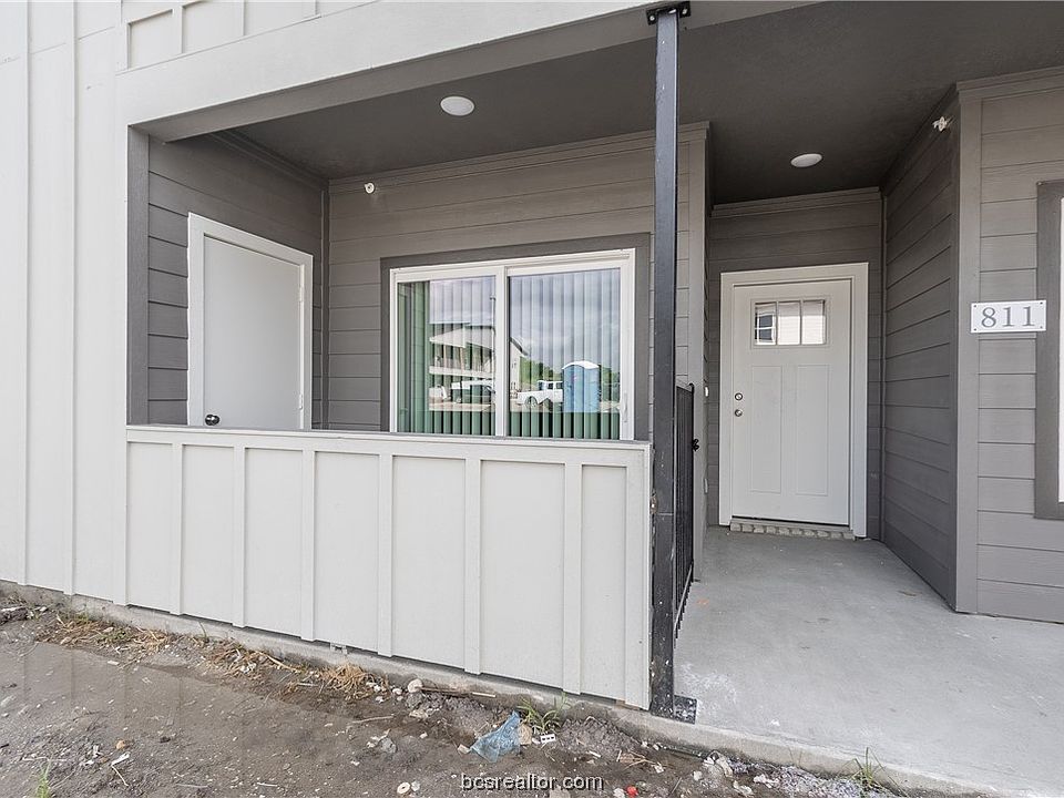 1st image of 1326 Prairie Dr #1021