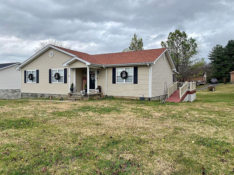 1st image of 118 Village Cir