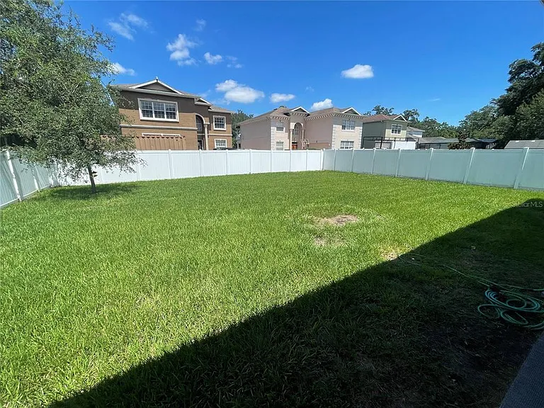 232 Clayton St — Photo 32