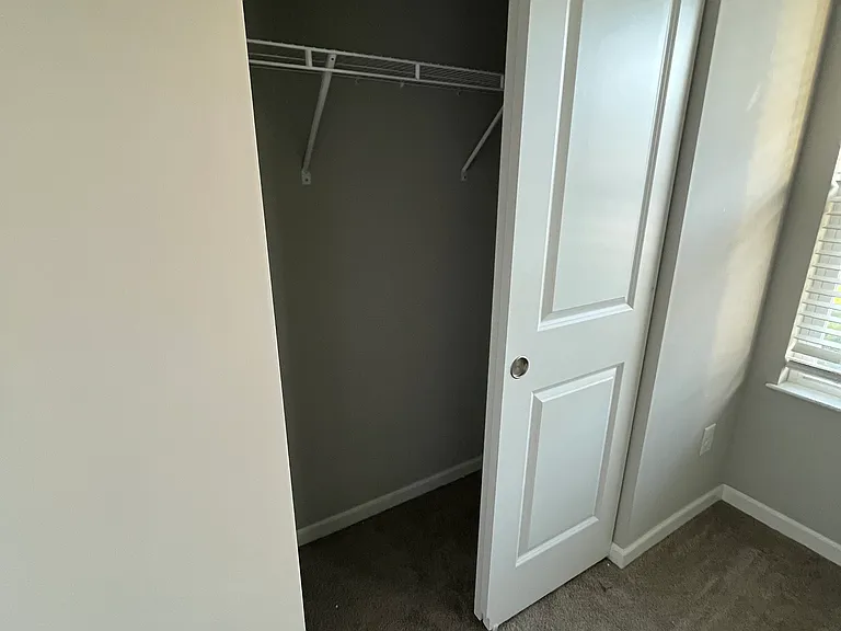 514 Curry Dr — Photo 5