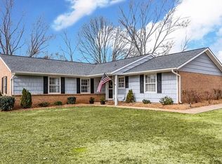 3300 Tracelake Dr, Matthews, NC 28105