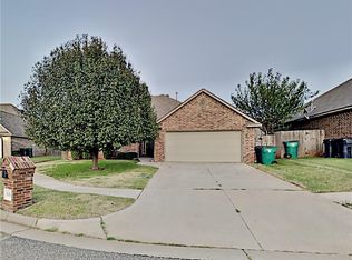 16808 La Paloma Ln, Edmond, OK 73012