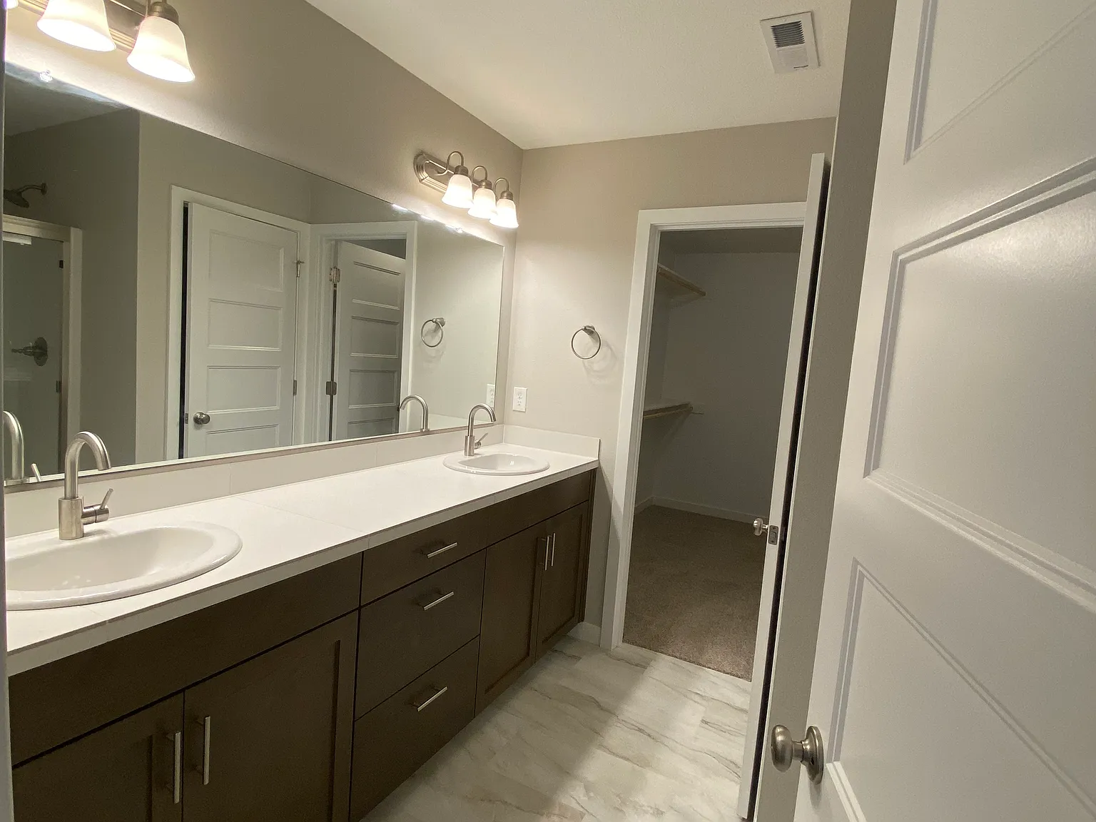 3 bed, 2.5 bath, 1807 sqft, $2,800 — Photo 4