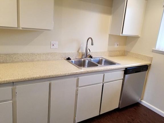 Kitchen counter Sink-D/W