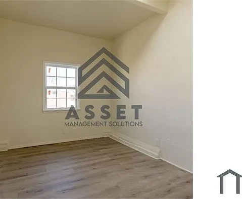 422 E Northrup Dr — Photo 8