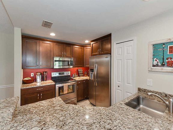 4th image of 200 Ironwood Dr Unit 236